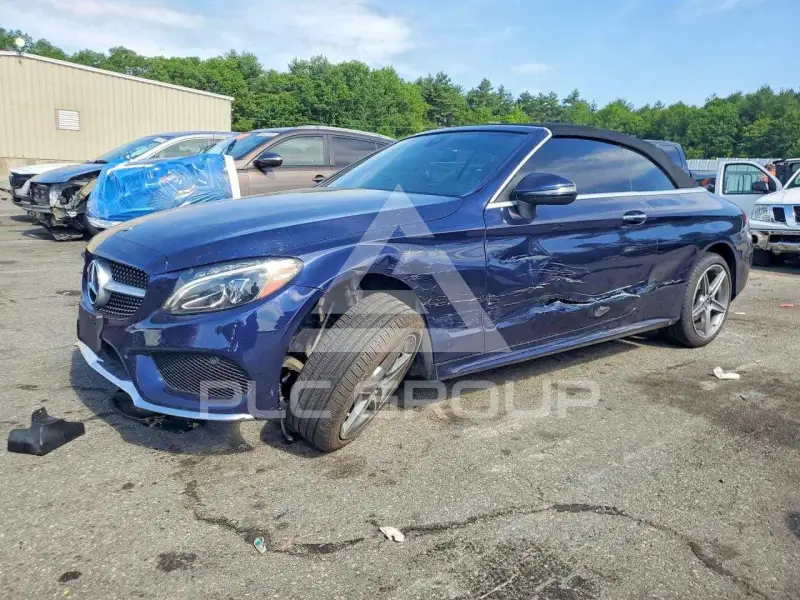 2017 Mercedes Benz C-Class фото