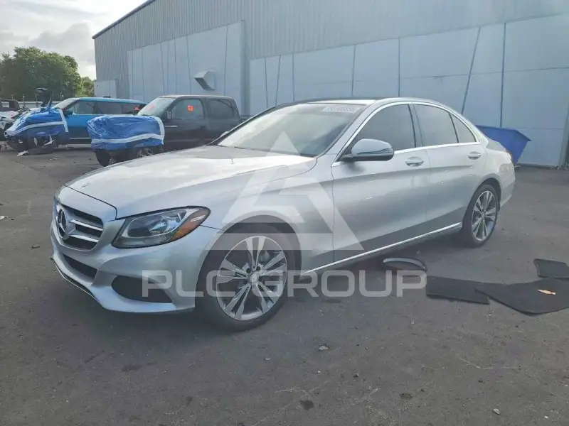 2017 Mercedes Benz C-Class фото