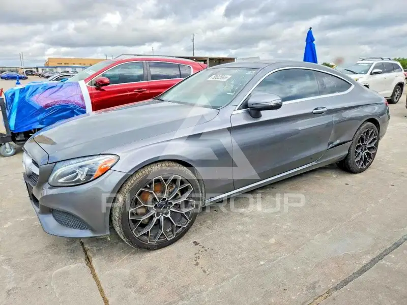 2017 Mercedes Benz C-Class фото