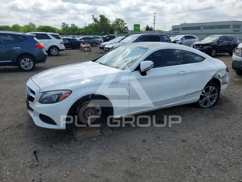 2017 Mercedes Benz C-Class фото