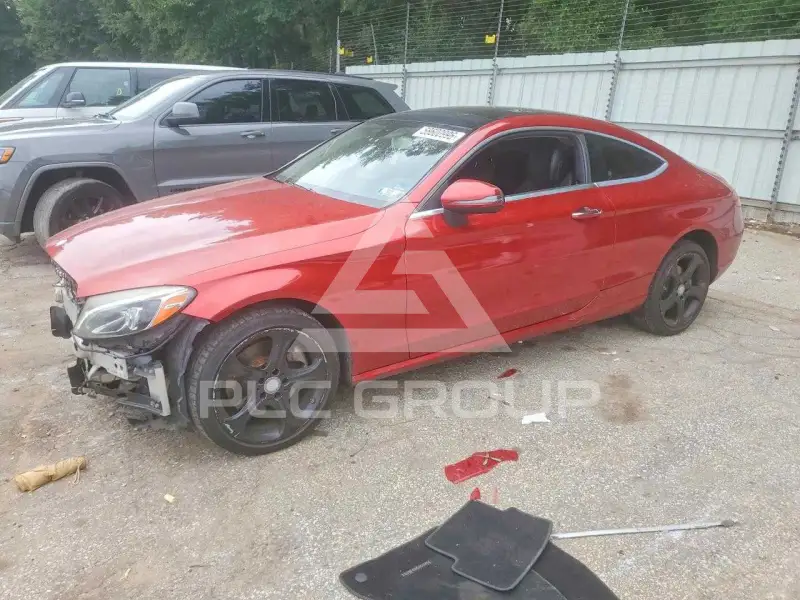 2017 Mercedes Benz C-Class фото