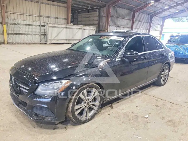 2017 Mercedes Benz C-Class photo