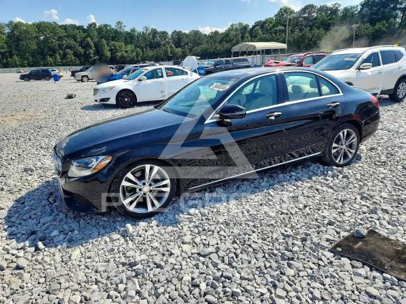2017 Mercedes Benz C-Class photo