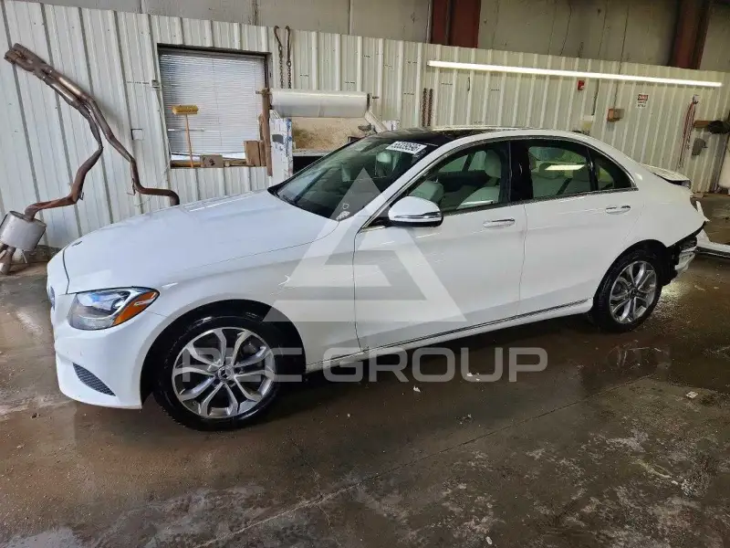 2017 Mercedes Benz C-Class photo