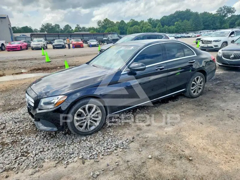 2017 Mercedes Benz C-Class фото