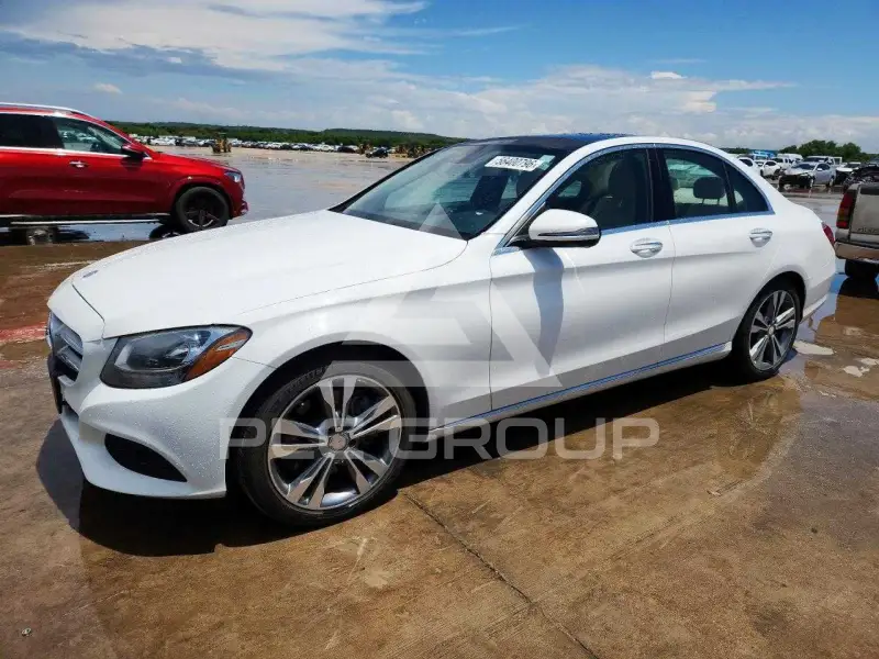 2017 Mercedes Benz C-Class фото