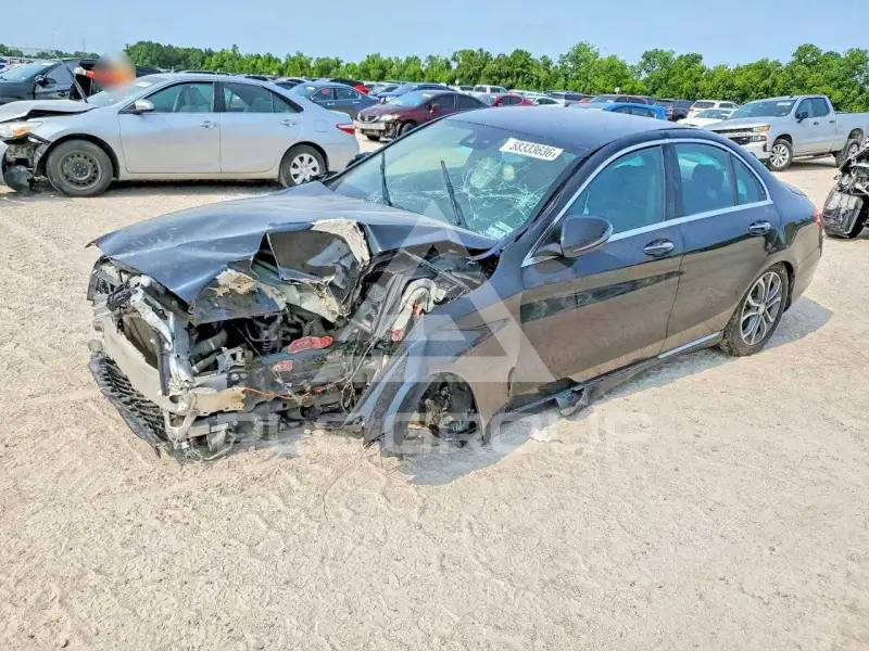 2017 Mercedes Benz C-Class photo