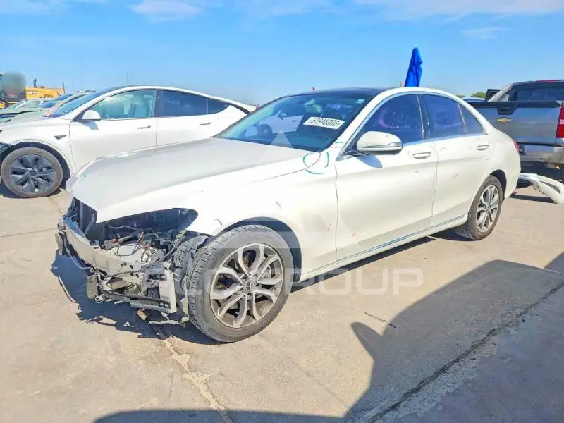 2017 Mercedes Benz C-Class фото