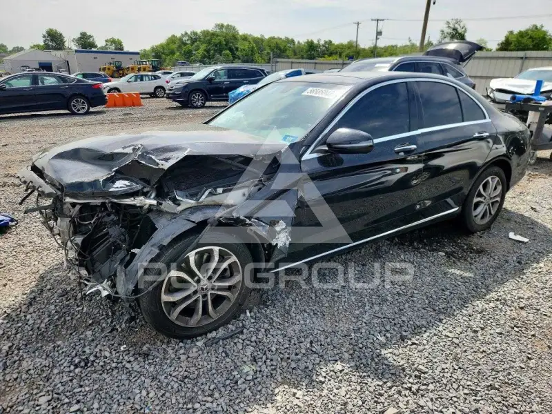 2017 Mercedes Benz C-Class фото
