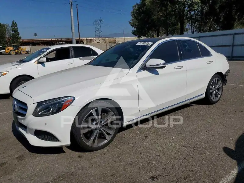 2017 Mercedes Benz C-Class фото