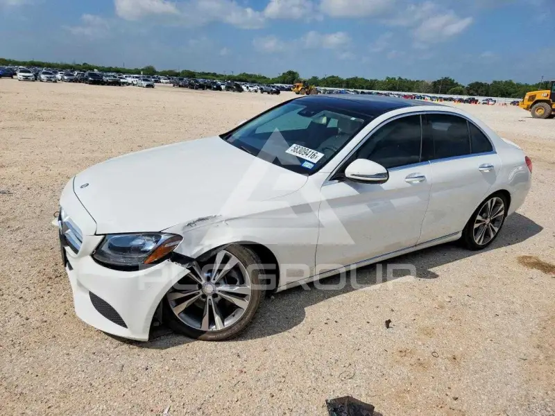 2017 Mercedes Benz C-Class photo