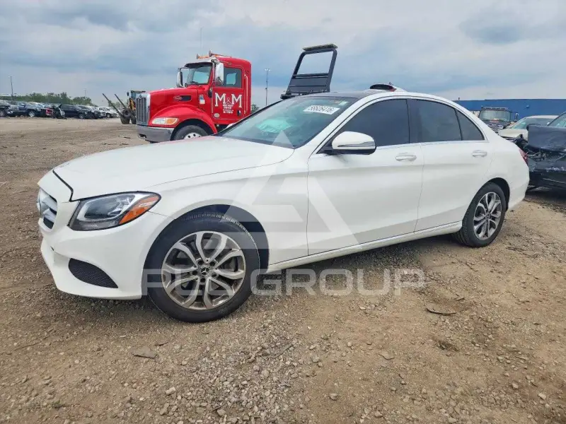 2017 Mercedes Benz C-Class фото