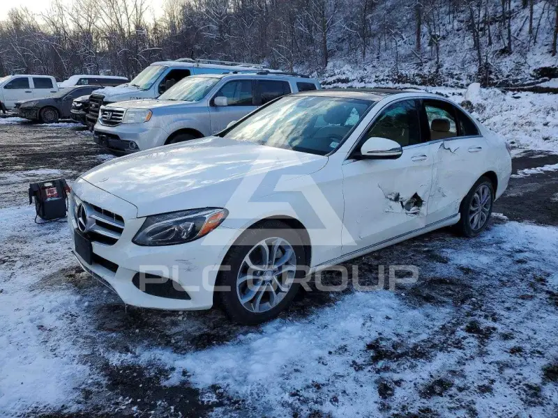 2017 Mercedes Benz C-Class фото