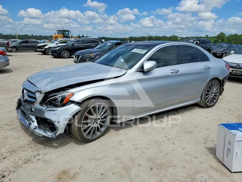 2017 Mercedes Benz C-Class фото