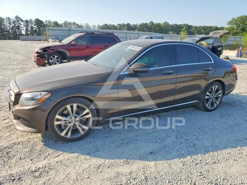 2017 Mercedes Benz C-Class photo