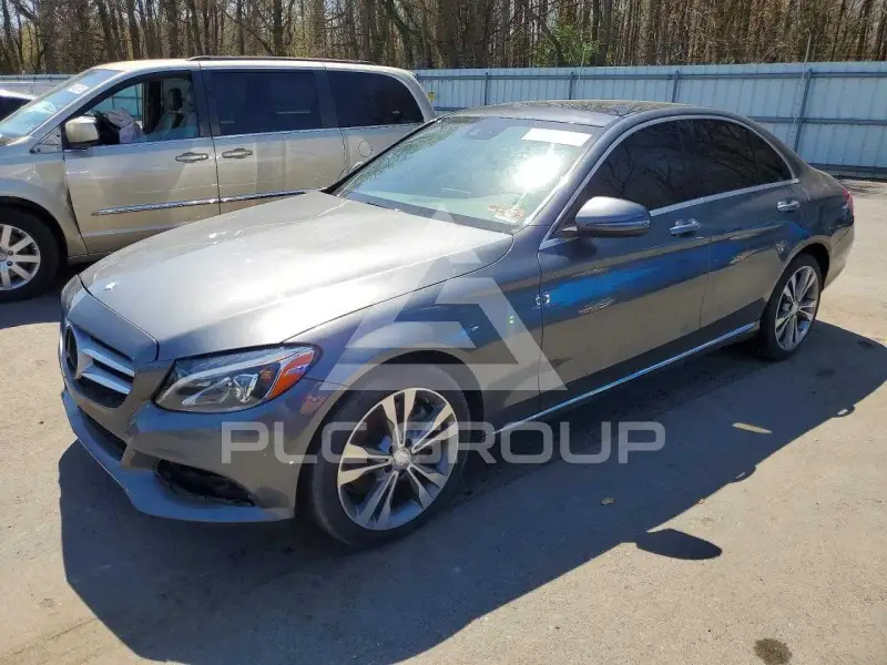 2017 Mercedes Benz C-Class фото