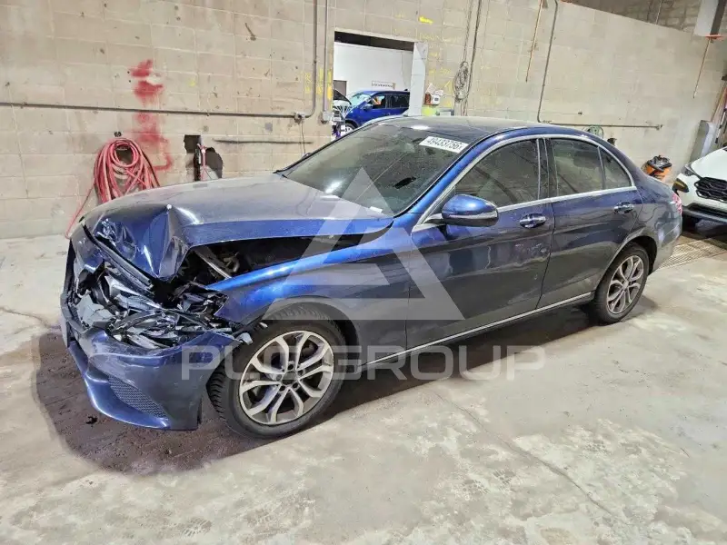 2017 Mercedes Benz C-Class фото