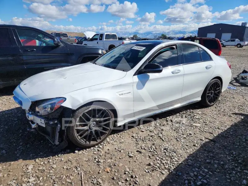 2017 Mercedes Benz C-Class фото