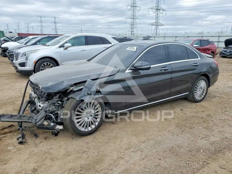 2017 Mercedes Benz C-Class фото