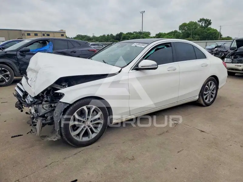 2017 Mercedes Benz C-Class фото