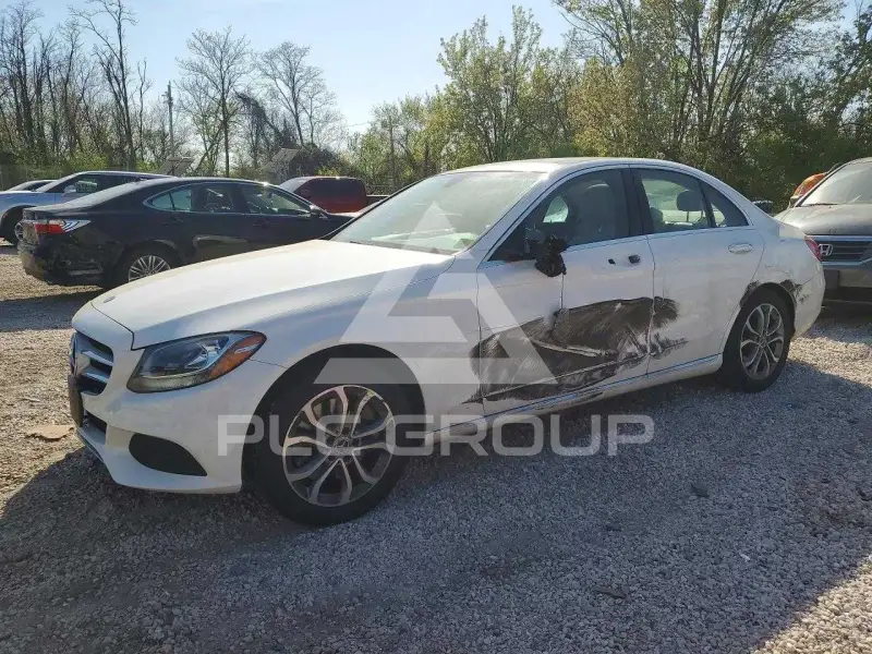 2017 Mercedes Benz C-Class photo
