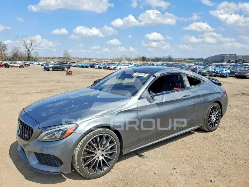 2017 Mercedes Benz C-Class фото