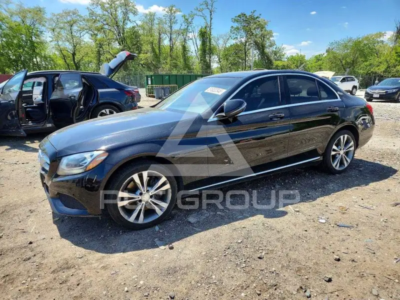 2017 Mercedes Benz C-Class фото