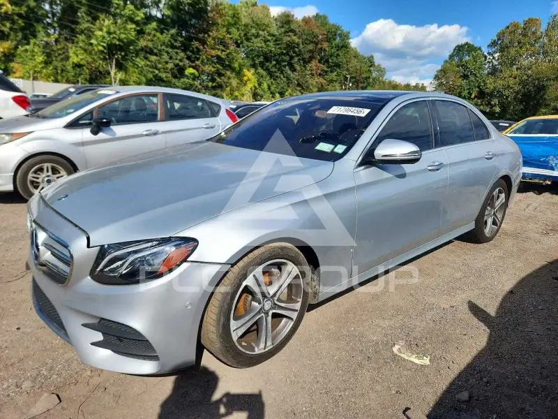 2017 Mercedes Benz E-Class фото