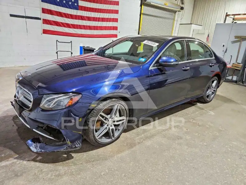 2017 Mercedes Benz E-Class фото