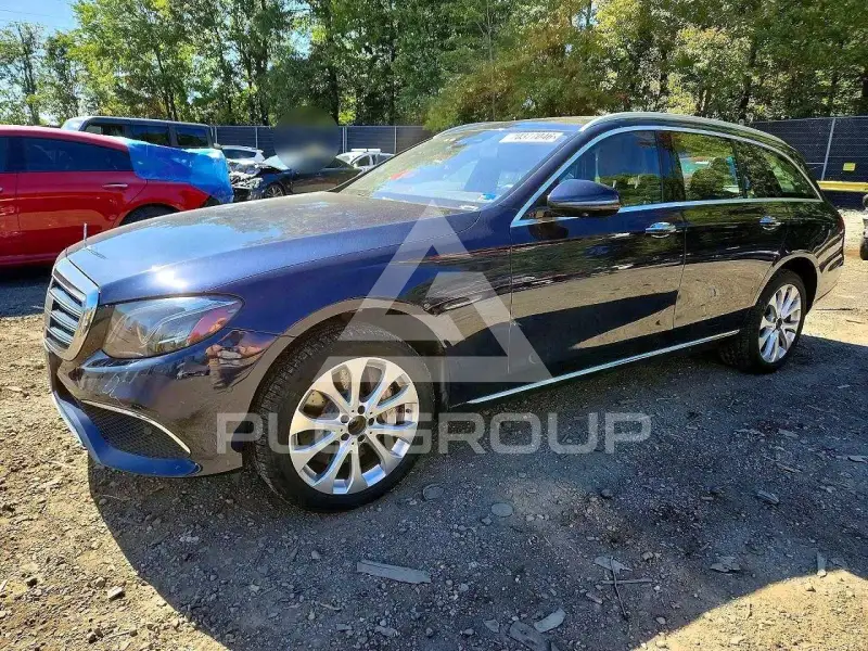 2017 Mercedes Benz E-Class фото