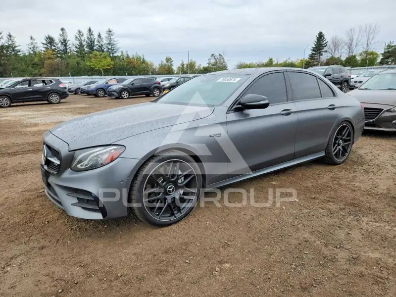 2017 Mercedes Benz E-Class фото