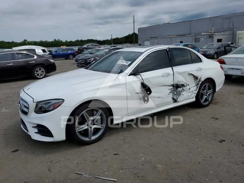 2017 Mercedes Benz E-Class фото