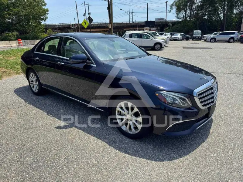 2017 Mercedes Benz E-Class photo