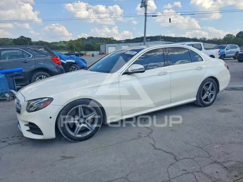 2017 Mercedes Benz E-Class фото