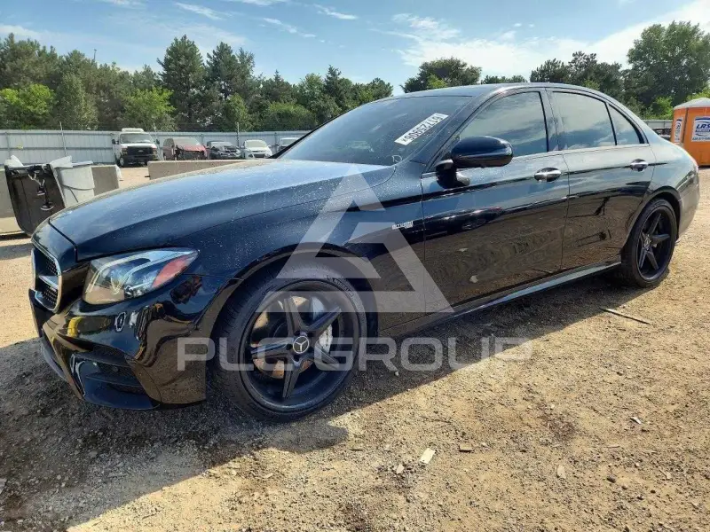 2017 Mercedes Benz E-Class фото