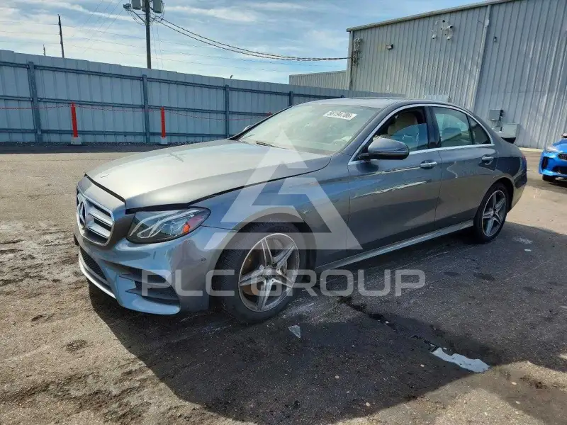 2017 Mercedes Benz E-Class photo