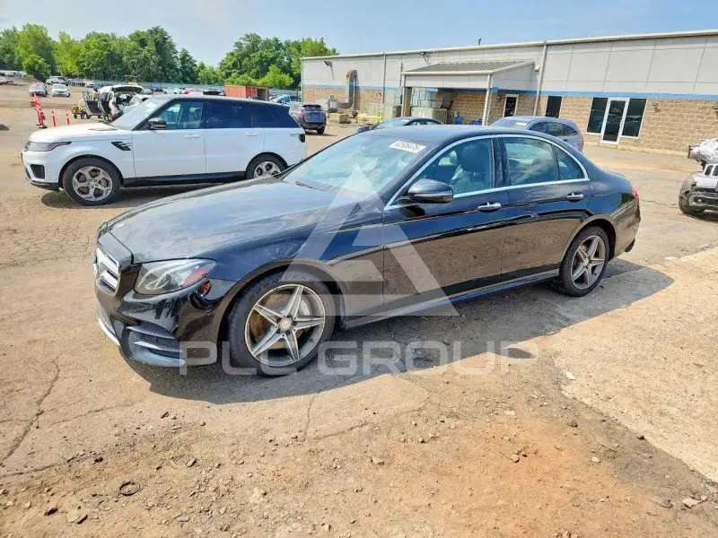 2017 Mercedes Benz E-Class фото