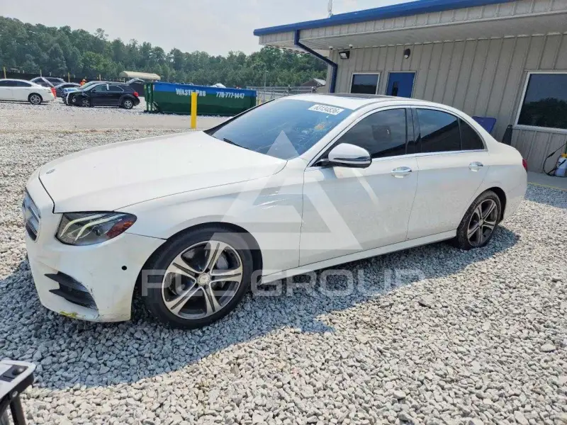 2017 Mercedes Benz E-Class photo