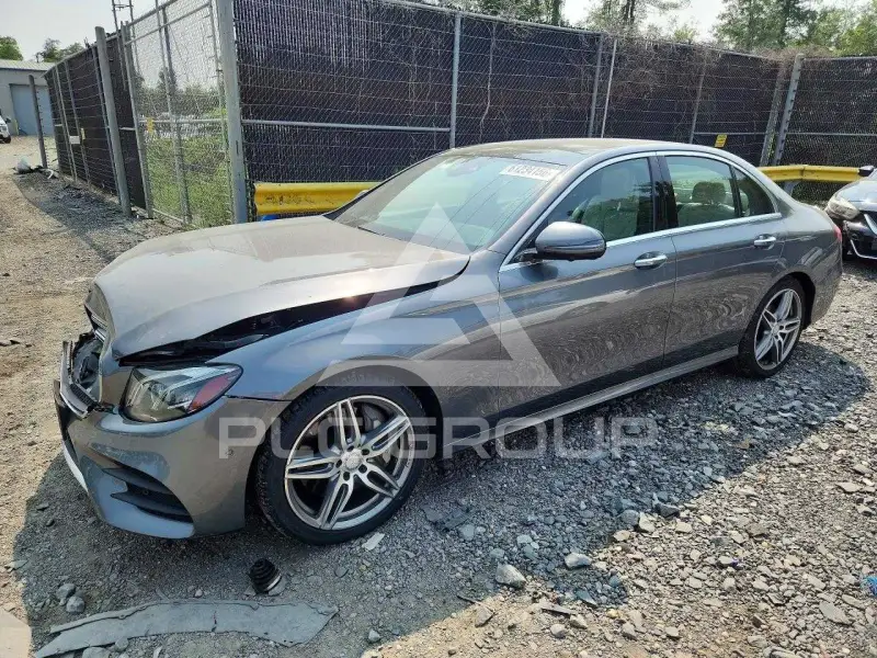 2017 Mercedes Benz E-Class фото