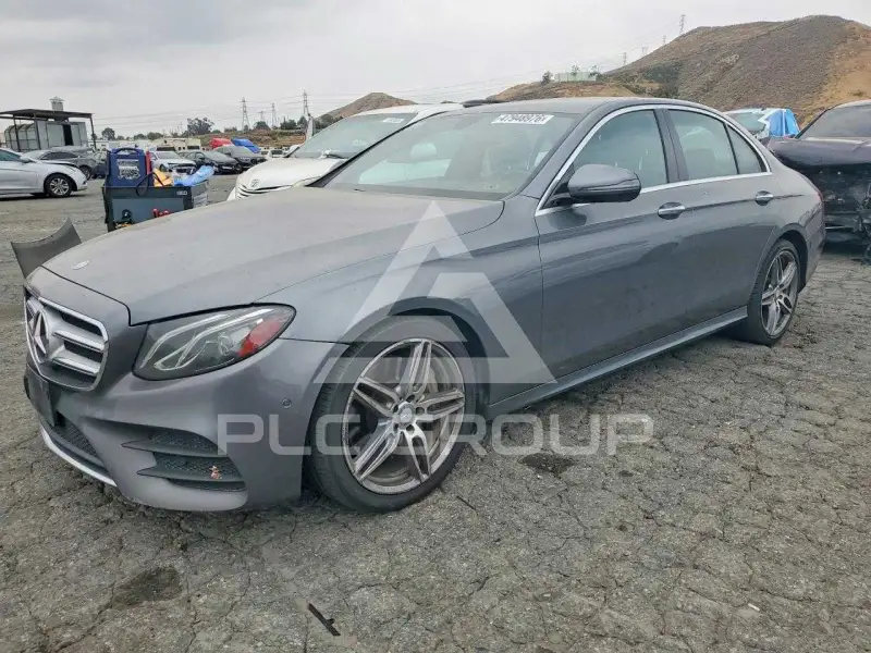 2017 Mercedes Benz E-Class фото