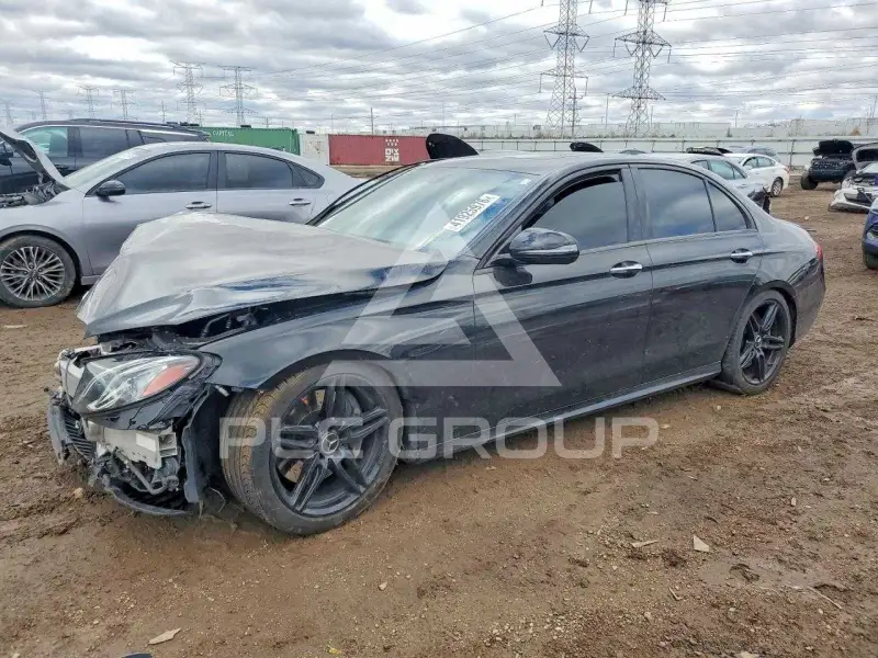2017 Mercedes Benz E-Class фото