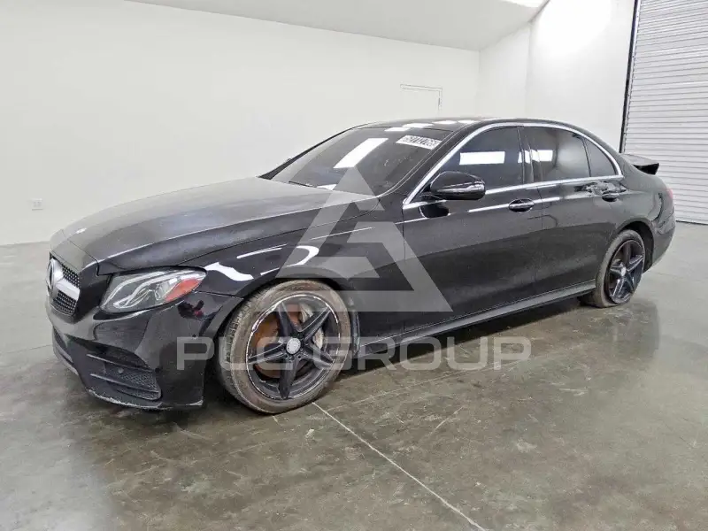 2017 Mercedes Benz E-Class фото