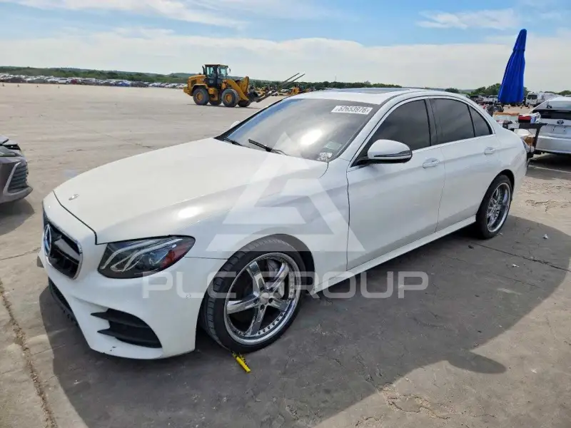 2017 Mercedes Benz E-Class фото