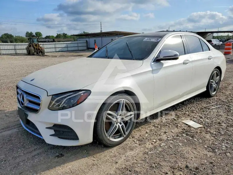 2017 Mercedes Benz E-Class фото