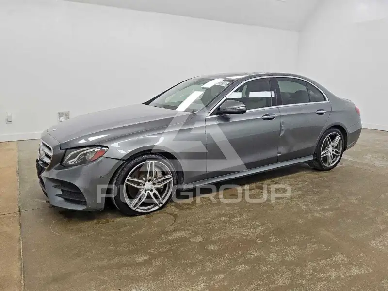 2017 Mercedes Benz E-Class фото