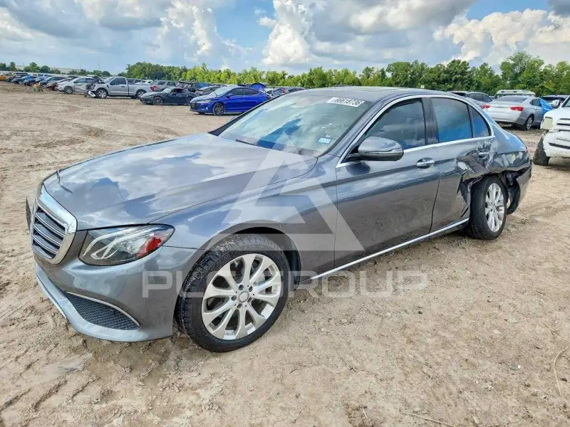 2017 Mercedes Benz E-Class photo