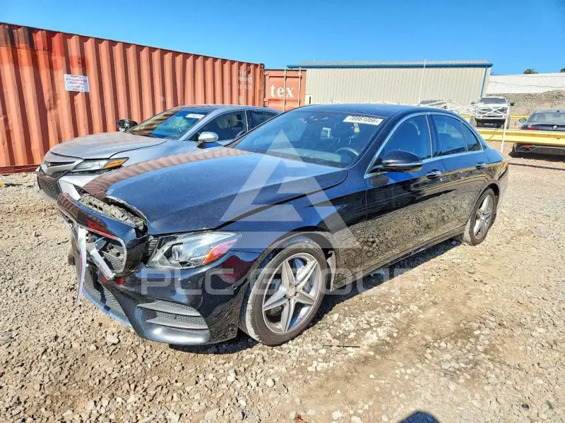 2017 Mercedes Benz E-Class фото