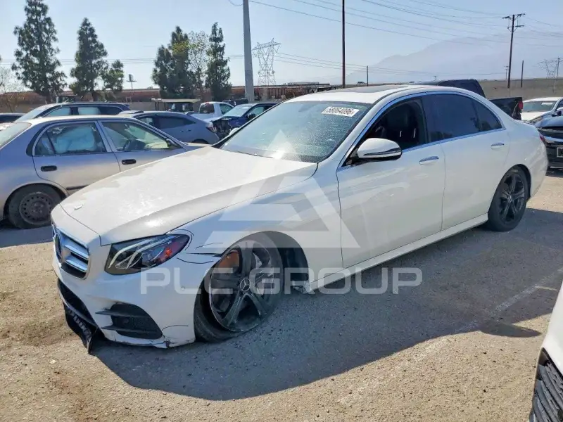 2017 Mercedes Benz E-Class фото