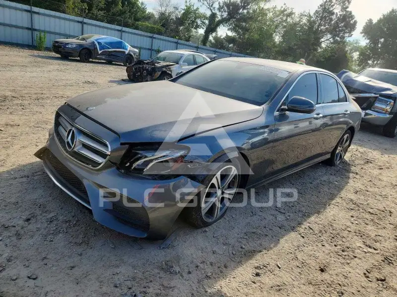 2017 Mercedes Benz E-Class photo