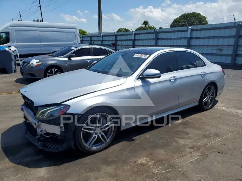 2017 Mercedes Benz E-Class фото